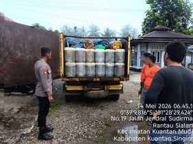 Polsek Kuantan Mudik Tangkap Dua Pelaku Dugaan Penyelundupan BBM