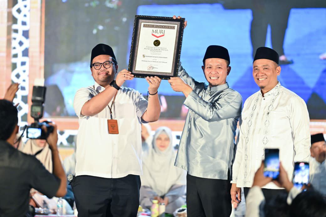 9.184 ASN Mengaji Al Mulk, Wako Agung Kembali Raih Rekor MURI