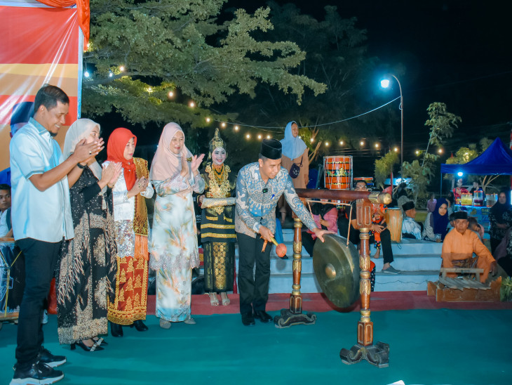 Semarak HUT Kemerdekaan Indonesia, Pj Sekda Kampar Buka Secara Resmi Malam Pergelaran Seni Budaya.