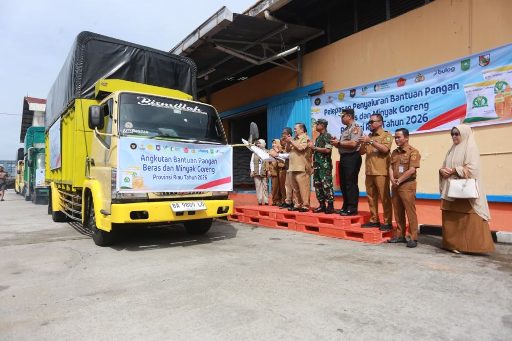 Fantastis! 597.998 Penerima Manfaat se-Riau Terima Bantuan Beras dan Minyak