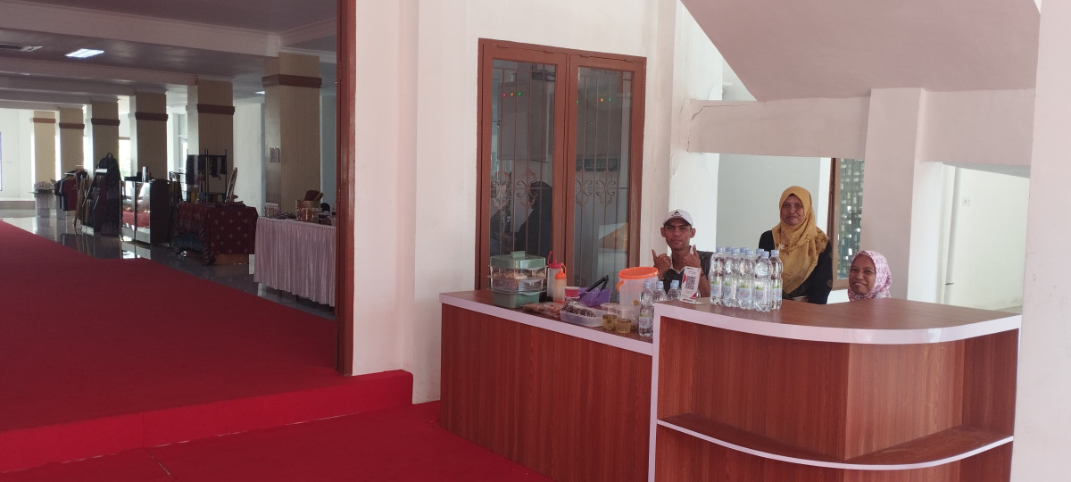 Pj Ketua TP PKK Pekanbaru Ajak Masyarakat Belanja Produk UMKM di Dekranasda